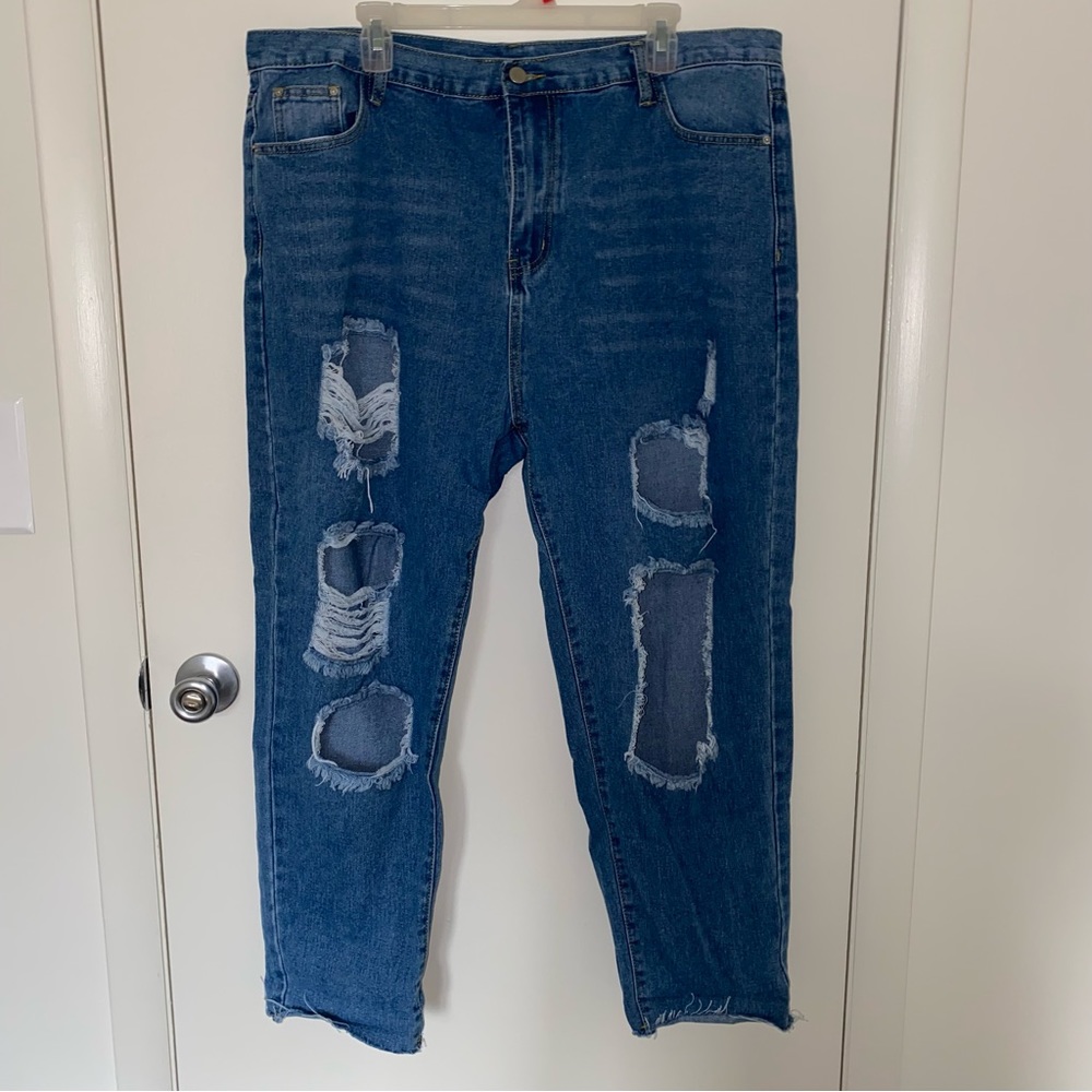 SHEIN Distressed Jeans